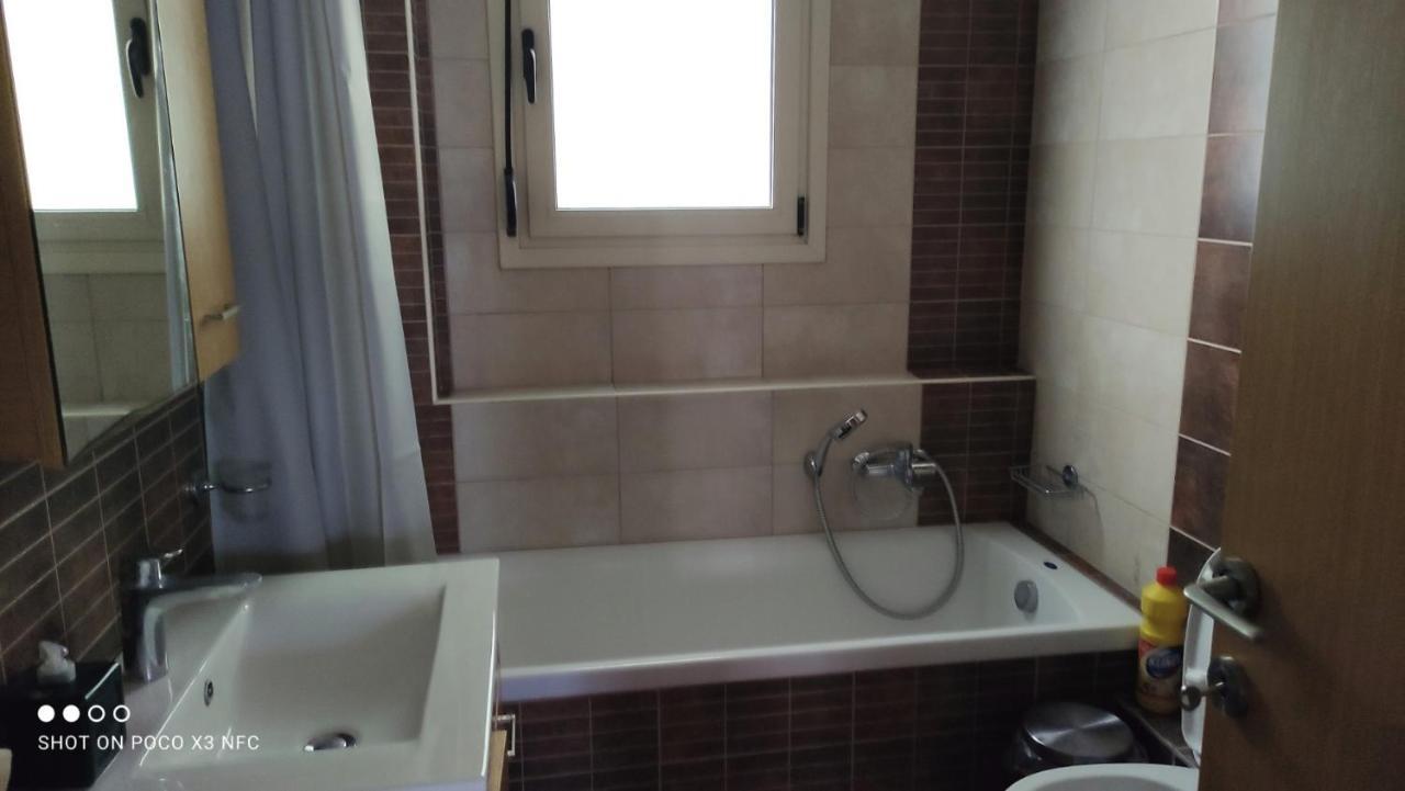 Saint Nektarios House Hotel เปรเวซา ภายนอก รูปภาพ